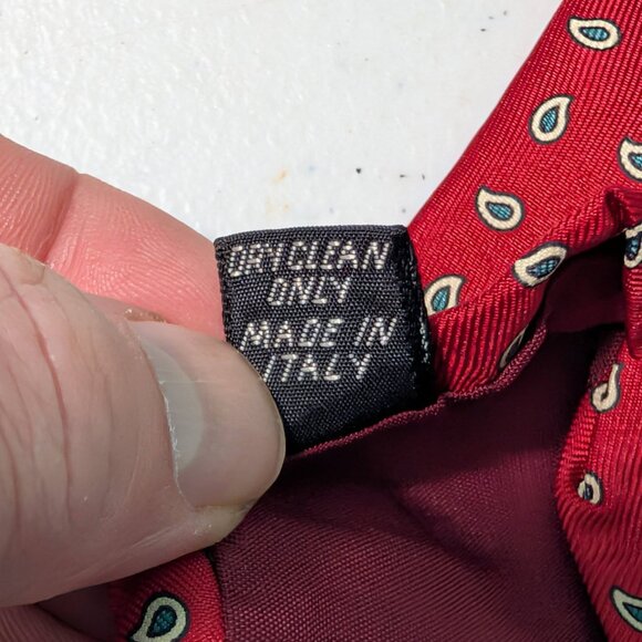 Summit Hill Red Paisley 100% Silk Made In Italy Necktie - Picture 7 of 8